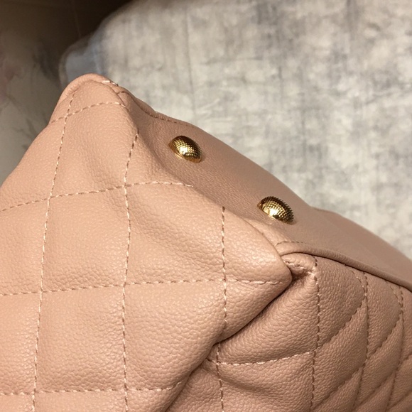 NWT!!! ELLO Quilted vegan leather Tote Bag in pretty blush!! - Picture 13 of 17